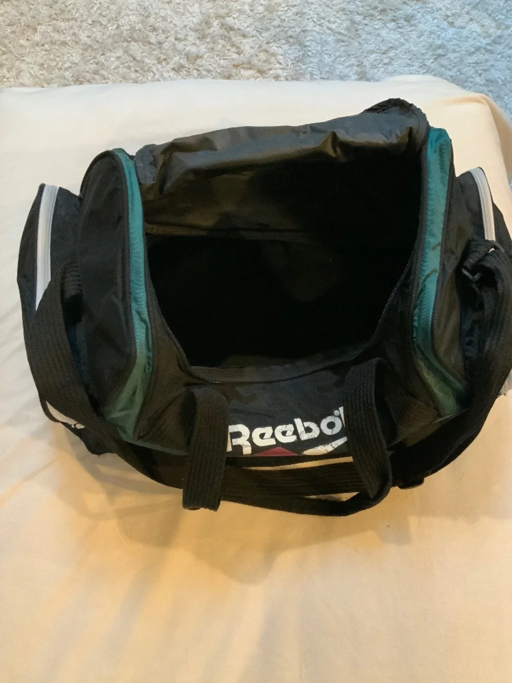 Reebok Vintage Black Green Duffel Gym Bag Active Travel Sporty Retro